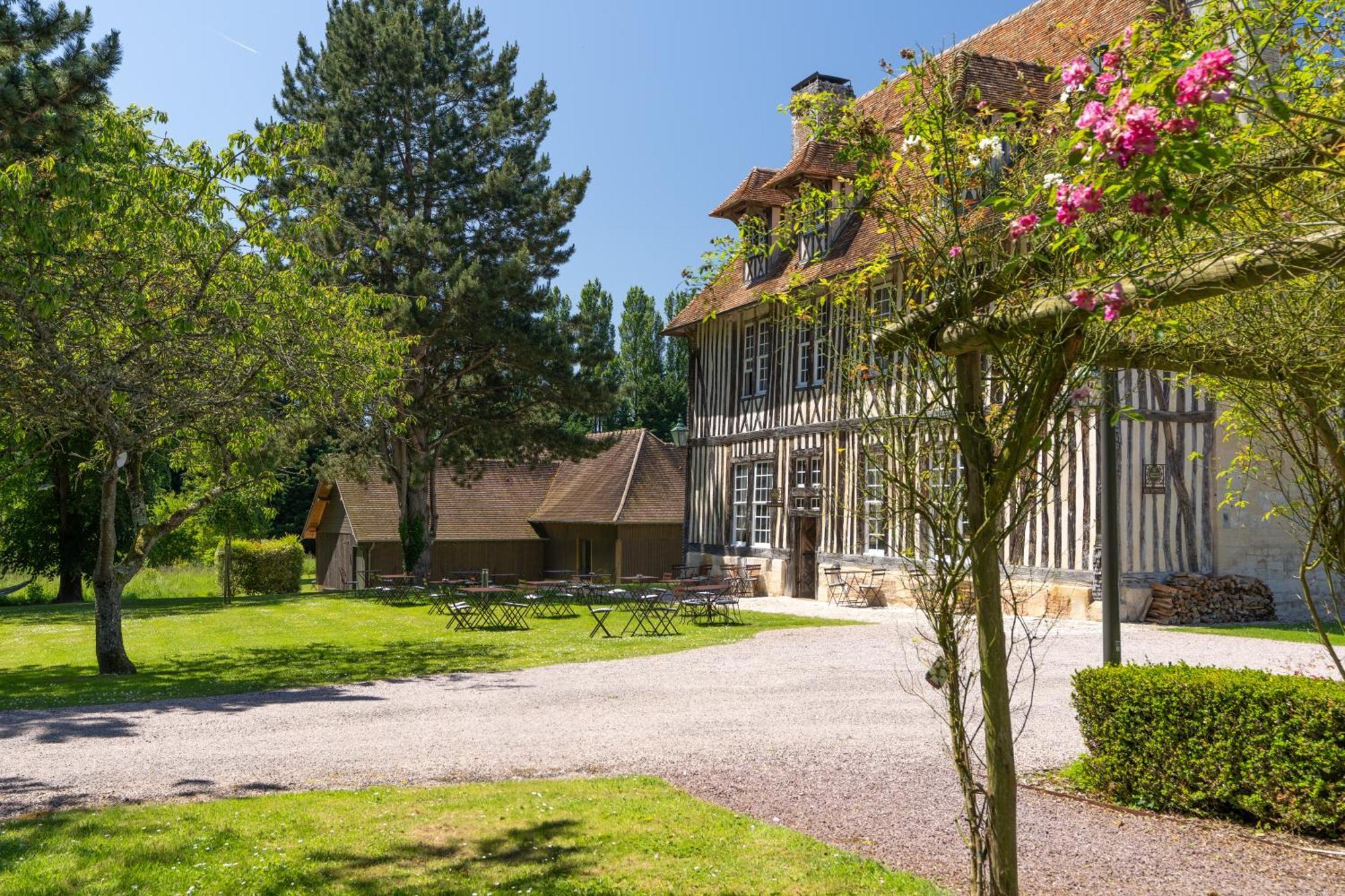 Les Manoirs Des Portes De Deauville - Small Luxury Hotel Of The World Canapville  Exterior photo